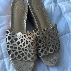 Beautiful golden laser cut tory burch cork wedges size 7 worn twice